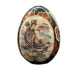 Vintage Hand-painted Japanese Porcelain Geisha Egg - 4.5”